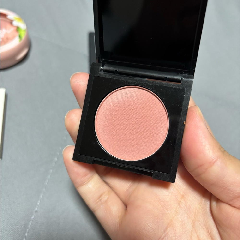 Blush bundle - Picture 6 of 8